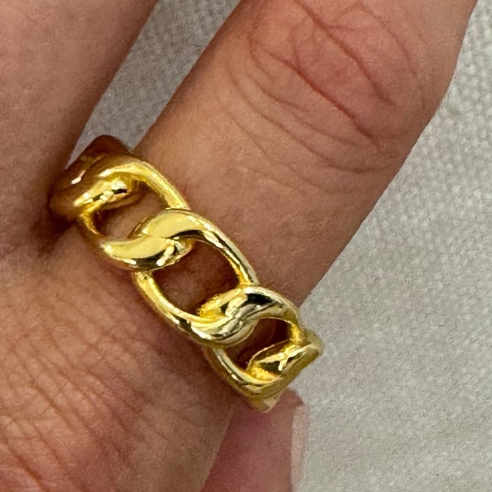 Sterling Silver Plated Fashion Ring.Size 8 or adjustable. NWOT